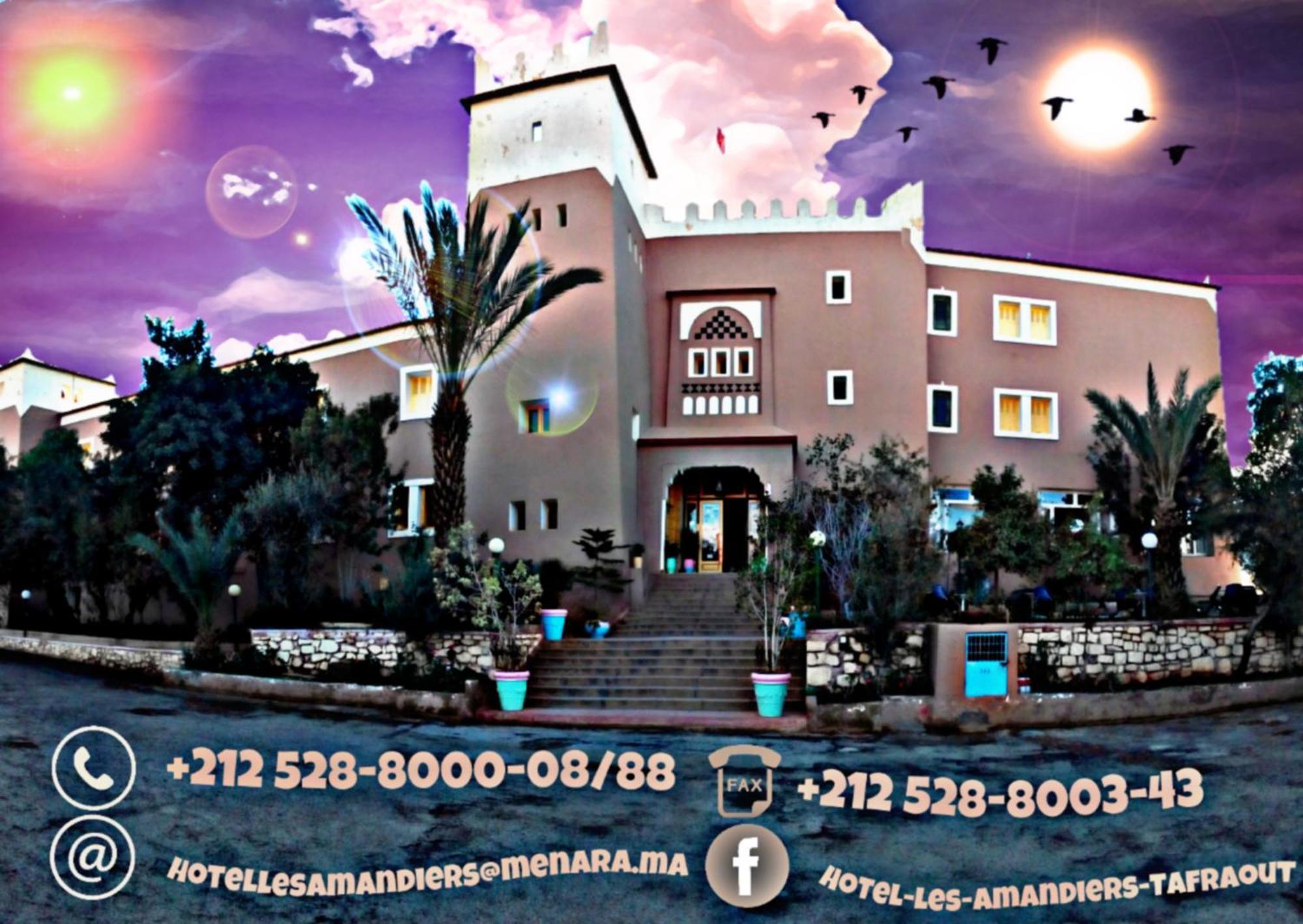Hotel Les Amandiers Tafraout Ngoại thất bức ảnh