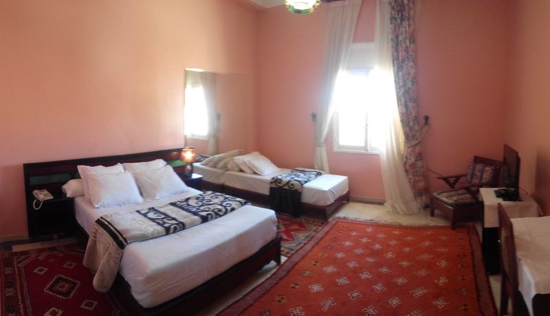 Hotel Les Amandiers Tafraout Ngoại thất bức ảnh